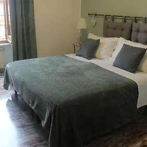 3* Oda ve Kahvaltı Isolatiberina